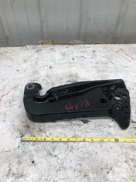 3426-828334-c 0t333442 01 Mercury 150 Xl Efi 2 Stroke Outboard Right Starboard Transom Mount Bracket