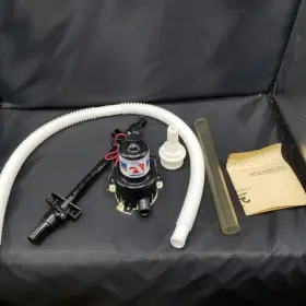 014102a Attwood Vintage Mini King Bait Well Pump And Accessories