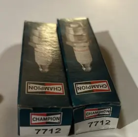 7712 Champion 2 New Marine Boat Copper Engine Spark Plug Old Stock Free Ship