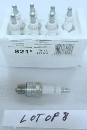 L77jc4 Champion 79112 Sp23 821s Spark Plug 79112/l77jc4 Lot Of 8 Oem New Factory Boat Parts