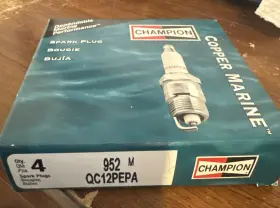 Qc12pepa Champion Spark Plug Plugs 952m Lot Of 4 Marine Boat