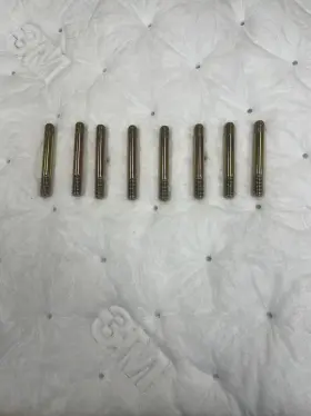 R031042 Crusader Riser Stud Set Of 8