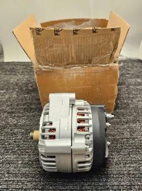 11.205.580 Deutz 7266054 01184356 28v 80a Alternator
