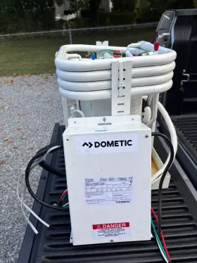 701330308 Dometic Cruisair 30 000btu Marine A/c Unit - 230v / 60hz Chiller Only