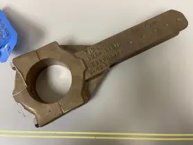926-10-610 Edson C-424 New Oem 0720 Tiller Arm