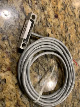 112-1n-08j Edwards Signaling New Oem Champion Non-contact Interlock/position Switch 0810