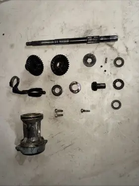 388002 Evenrude 1979 9.9hp Lower Unit Gears Full Set Outboard Motor