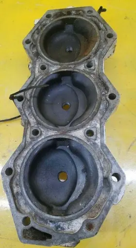0323456 Evinrude 1978 Johnson 175 Hp Cylinder Head Assembly Port #2