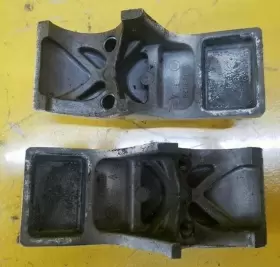 0329020 Evinrude 0329021 1993 Johnson 15 Hp Lower Mount Bracket Assembly #2