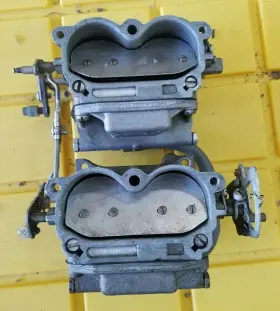 0385246 Evinrude 0385245 1972 Johnson 125 Hp Carburetor Assembly Upper Lower