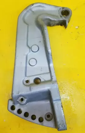 0397948 Evinrude 0395844 1986 60 Hp Stbd Transom Bracket