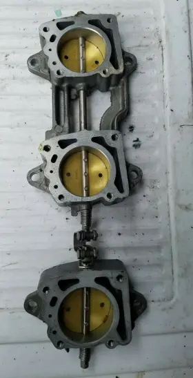 0398374 Evinrude 0398372 Johnson/evinrude 185-225 Hp Upper And Lower Throttle Body #2