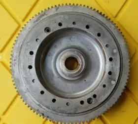 0581546 Evinrude 1976 Johnson 135 Hp Flywheel Assembly #2
