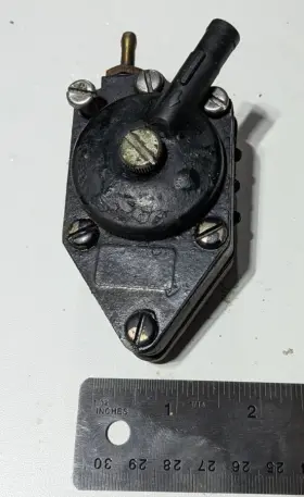 0438562 Evinrude 18-7351 Used Johnson Fuel Pump Replaces Omc 438562