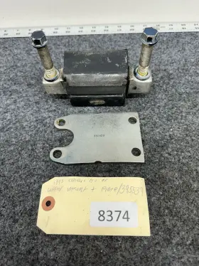 395539 Evinrude 1995 130hp Upper Mount Plate And Bolts Pn # #3