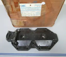 0436008 Evinrude 436008 New Oem 0720 Omc Johnson 1990s 120 140 Cylinder Head