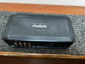 010-01517-01 Fusion Electronics Ms-bb300r Marine Black Box With Wired Remote