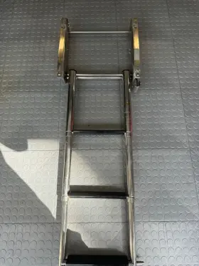 L6t43200c Gg Schmitt & Sons G.g. And Under Mount Stainless Steel Telescoping Ladder