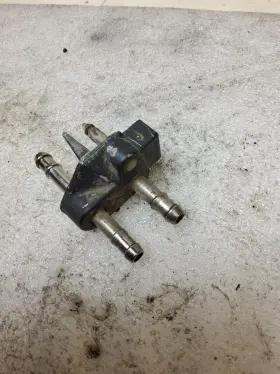 330918 Johnson Evinrude Omc Outboard Fuel Oil Connector K4 #2