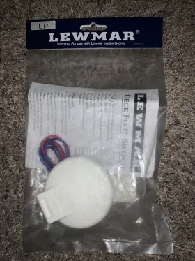 68000917 Lightway Lewmar Footswitch White Up #68000917