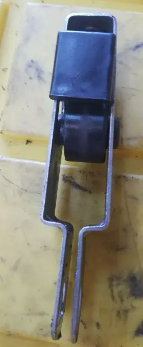 812462 Mariner 1989 40 Hp Cowl Latch #3