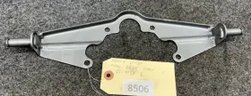 812905a1 Mariner V-150 Front Bracket Assembly Pn#