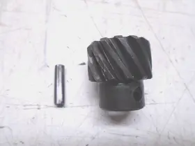 43-811642 Mercruiser Oem 3.0 L Gm Distributor Drive Gear And Pin 43-81642 17-33649 #2