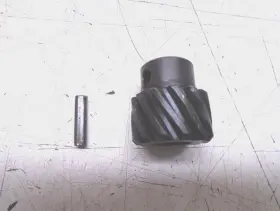 43-811642 Mercruiser Oem 3.0 L Gm Distributor Drive Gear And Pin 43-81642 17-33649