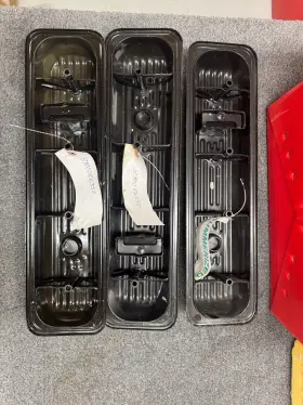 8m0086350 Mercruiser 3x Valve Covers #2