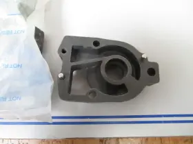 46-69222a1 Mercury New Oem 0770 Quicksilver Water Pump Base
