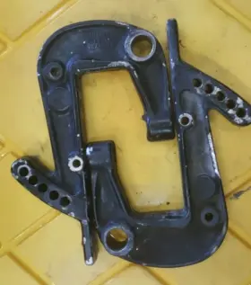 5611a4 Mercury 1980 40 Hp Clamp Bracket Assembly