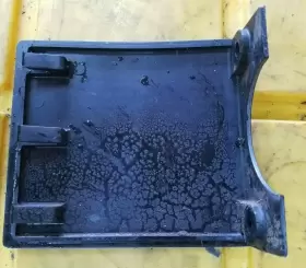 67077f1 Mercury 67077t 6 1989 135 Hp Lower Mount Cover #2