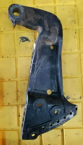 8718f7 Mercury 1988 150 Hp Starboard Side Transom Bracket 8718a 1 #2
