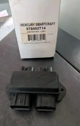 878492t14 Mercury Smart Craft Junction Box 4 Way Nos Oem