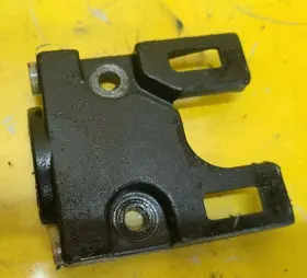 8m0036730 Mercury 93192 1989 70 Hp Lower Mount Clamp