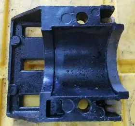 8m0036782 Mercury 67076 1989 135 Hp Lower Mount Clamp #2