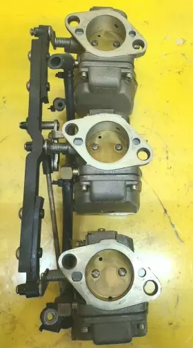 9012a29 Mercury 9012a27 1989 70 Hp Carburetor Assembly Top Center 9012a28 Bottom