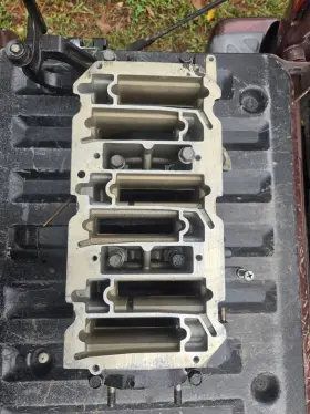 969-9078c3 Mercury 5 Petal Front Half 2.4 2.5 Liter