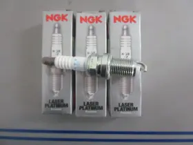 Pzfr5f-11 Ngk New Oem Lot Of 3 0820 Spark Plug