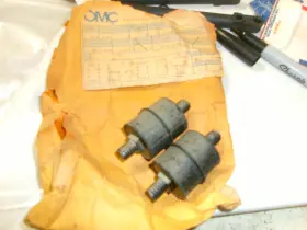 0303880 Omc Johnson Evinrude Outboard Motor Rubber Mount Set Of 2 New Nos