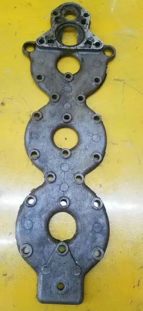 0320840 Omc 1988 Johnson Evinrude 150 Hp Cylinder Head Cover