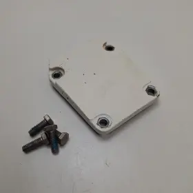0320864 Omc 320864 Evinrude Johnson V4 V6 Exhaust Housing Lower Mount Cover White 338942