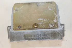 323688 Omc 186548 Johnson Evinrude Reed Plate Leaf Genuine Missing Screw