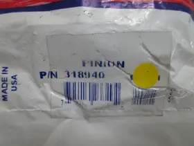 0318940 Omc 318940 New Oem 0820 Johnson Evinrude Pinion #3