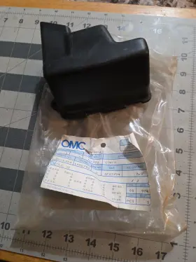 330570 Omc New Oem Johnson Evinrude Air Box Cover