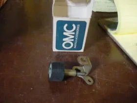 0376477 Omc 376477 V19 Evinrude Johnson Cam Follower Oem New Factory Boat Parts