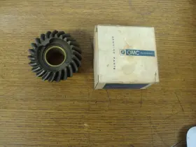 377870 Omc New P/n Forward Gear And Bushing B59