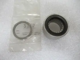 0379587 Omc 379587 Z38 Evinrude Johnson Retainer And Seal Oem New Factory Parts