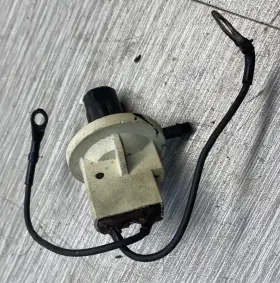 0434760 Omc 434760 Evinrude Johnson Vacuum Switch Assembly Oem E200 #2