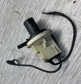 0434760 Omc 434760 Evinrude Johnson Vacuum Switch Assembly Oem E200